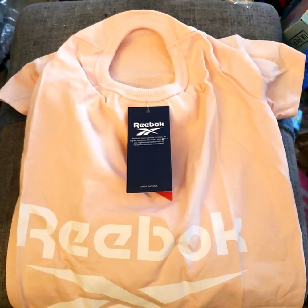 Reebok Lightweight Dog T Shirt in Pink Size XL